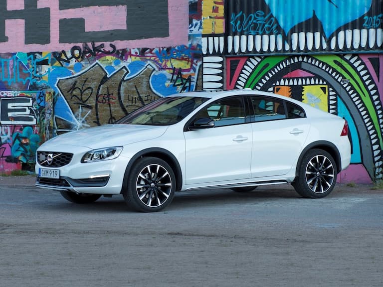 VOLVO S60 Cross Country