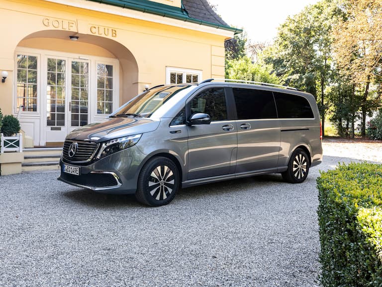 MERCEDES EQV