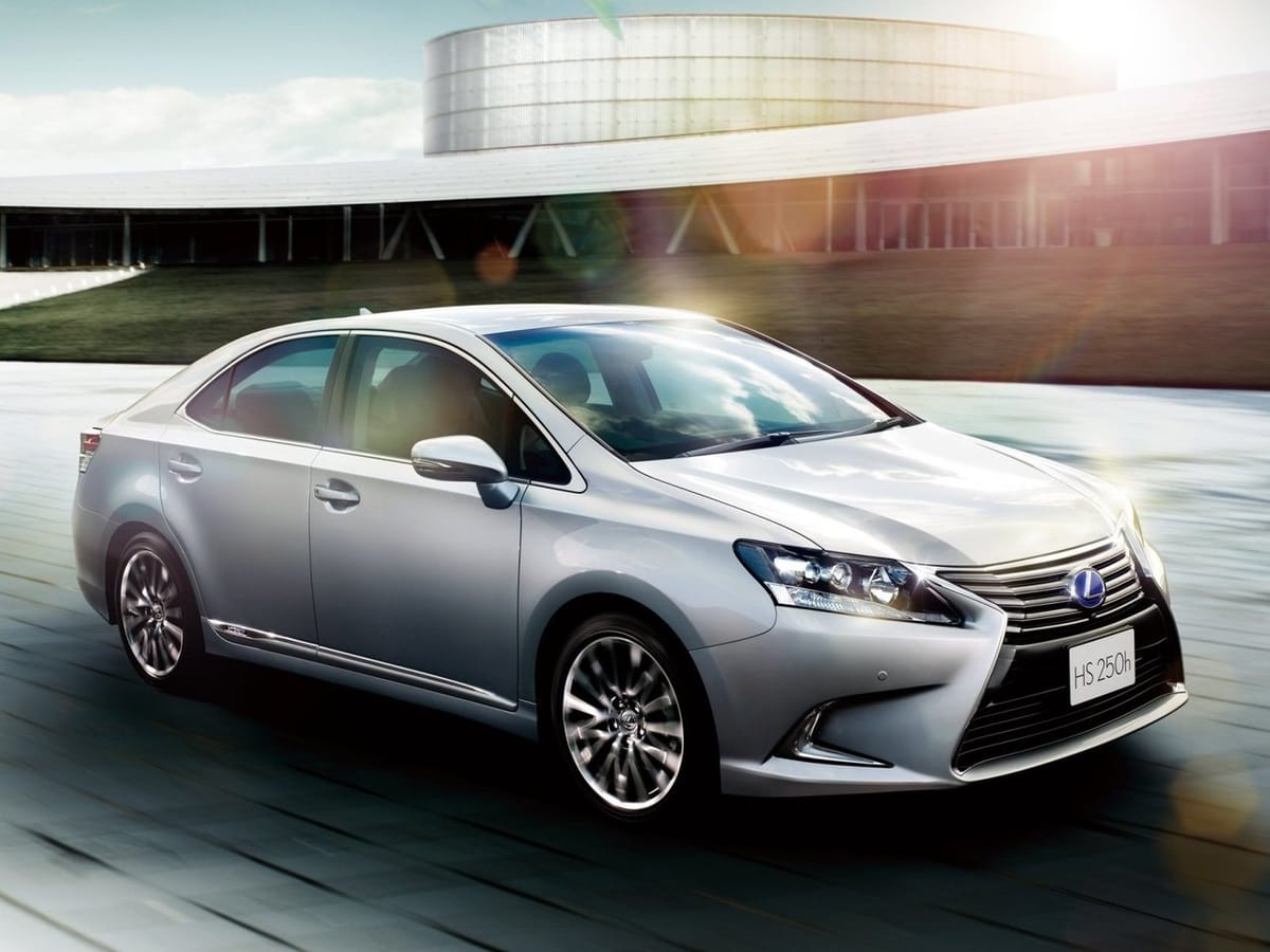 Лизинг LEXUS HS