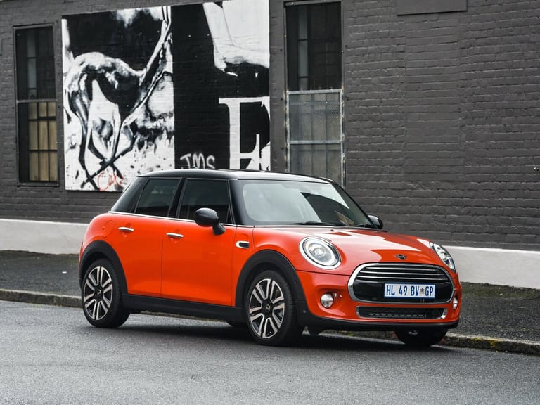 MINI Hatch III (F55/F56) Рестайлинг