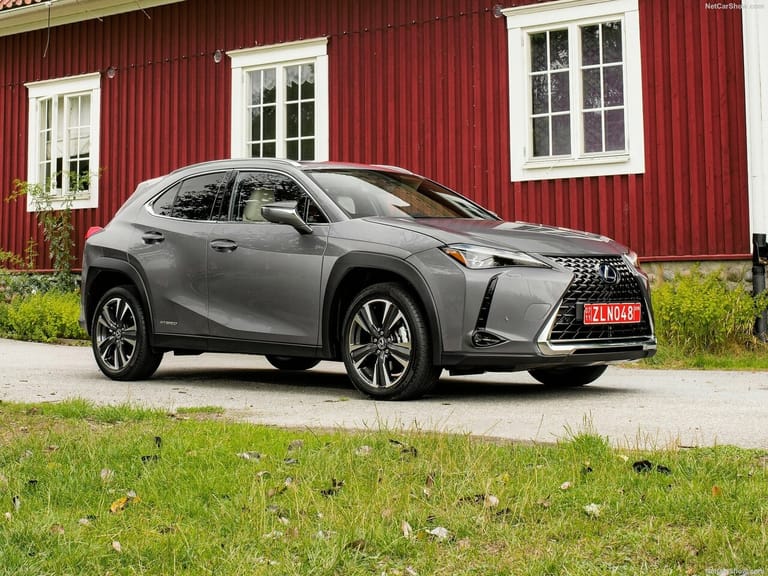 LEXUS UX