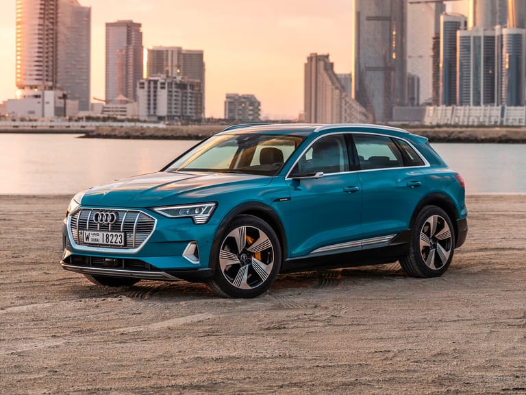 AUDI e-tron