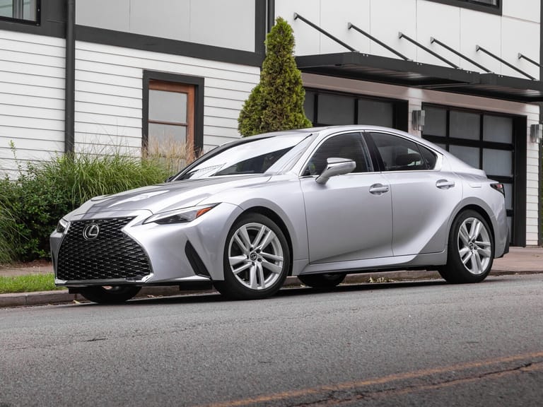 LEXUS IS