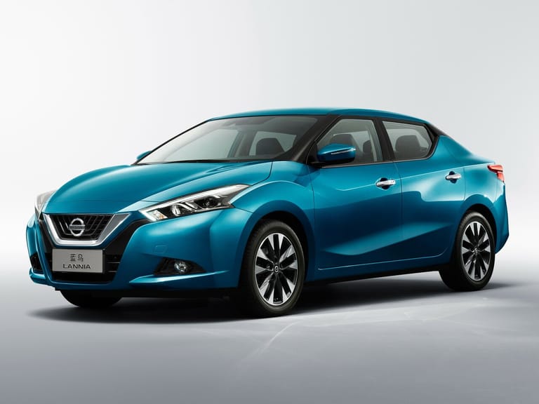 NISSAN Lannia