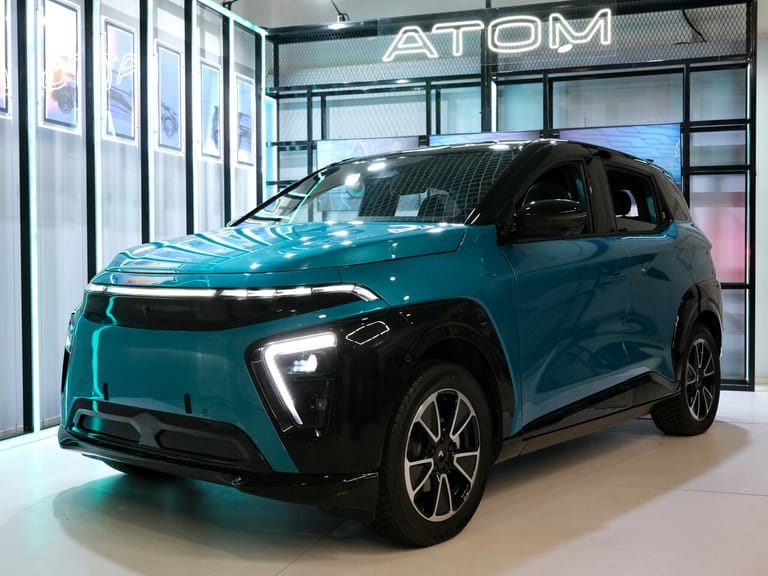 ATOM 01