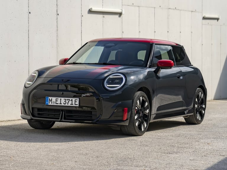 MINI Hatch IV (F65/F66/J01)