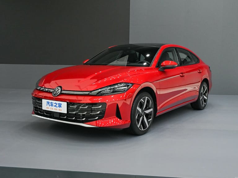 VOLKSWAGEN Lamando