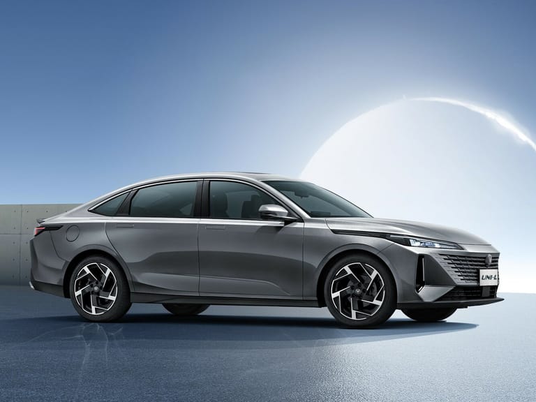 CHANGAN UNI-L