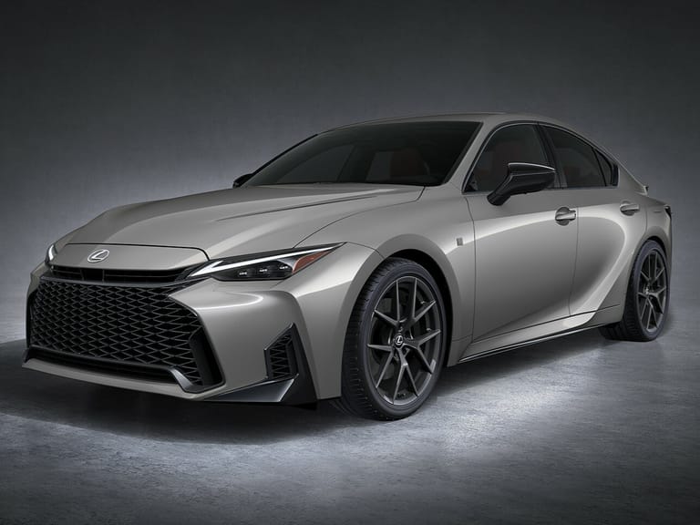 LEXUS IS