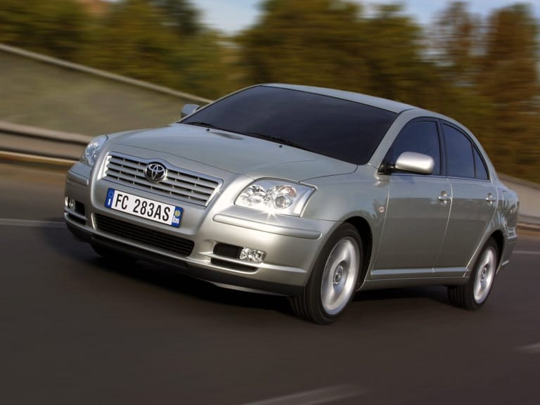 TOYOTA Avensis II