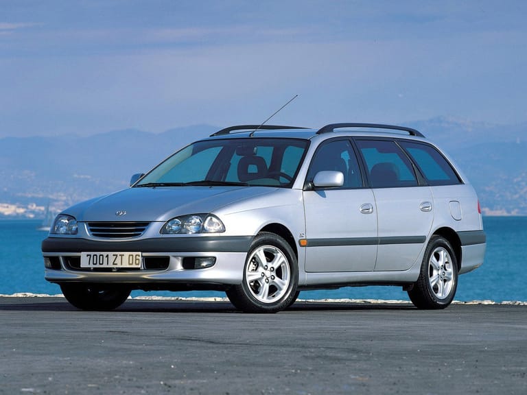 TOYOTA Avensis I