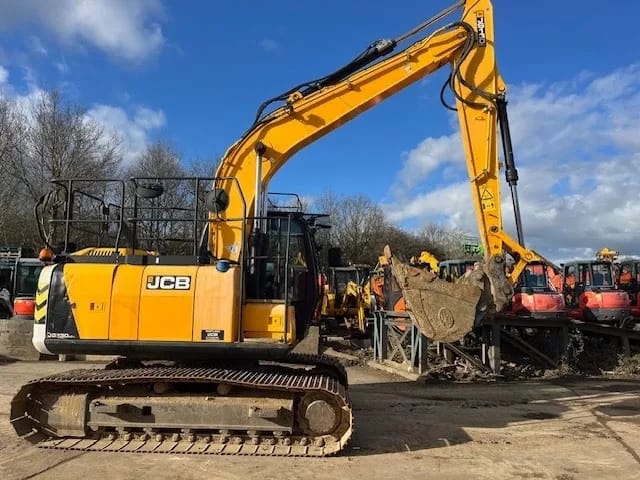 JCB Гусеничные JCB Гусеничные