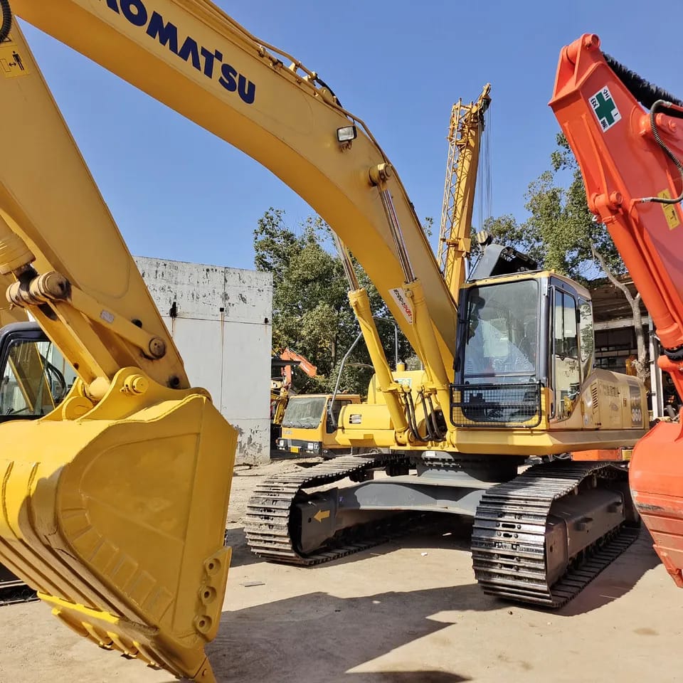 Komatsu PC300 Komatsu PC300